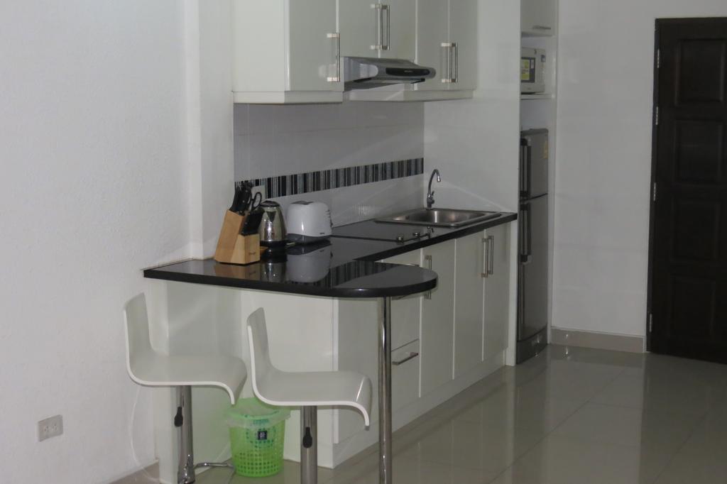 วิวทะเล 6 สวีท อพาร์ตเม้นท์ Apartment Pattaya ภายนอก รูปภาพ