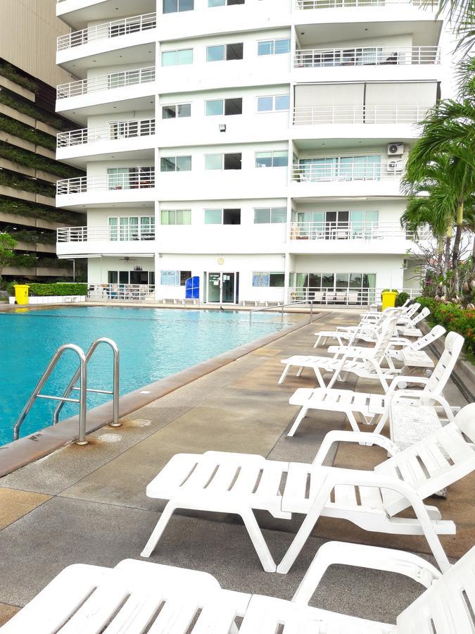 วิวทะเล 6 สวีท อพาร์ตเม้นท์ Apartment Pattaya ภายนอก รูปภาพ
